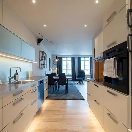 아파트 Central City Apartment *