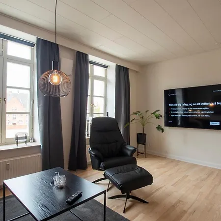 Central City Apartment * 손더보그