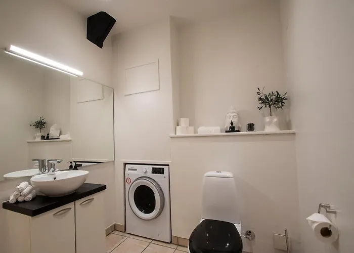 Central City Apartment *